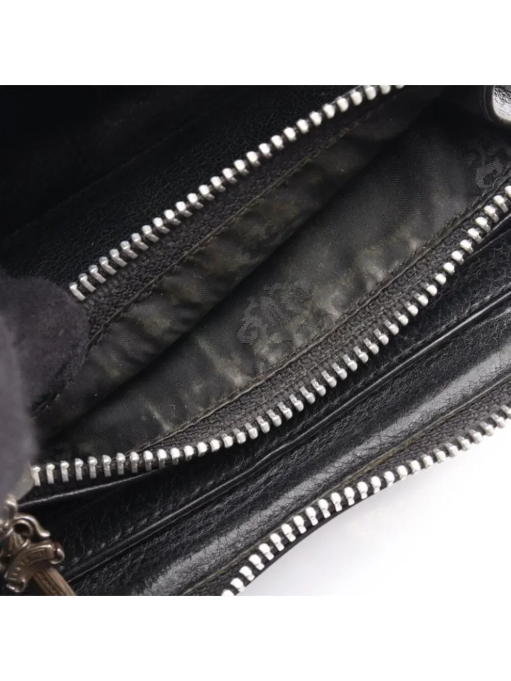 Chrome Hearts Round Wallet Cemetery Cross Patch Quilted Leather